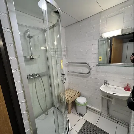 Hostal Hmi Smart Group 220 *